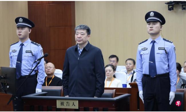 武汉封城市长周先旺从轻获刑14年 武汉封城市长周先旺从轻获刑14年