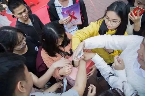 今年年底开始,重庆抽血查艾滋发生重要变化 今年年底开始,重庆抽血查艾滋发生重要变化