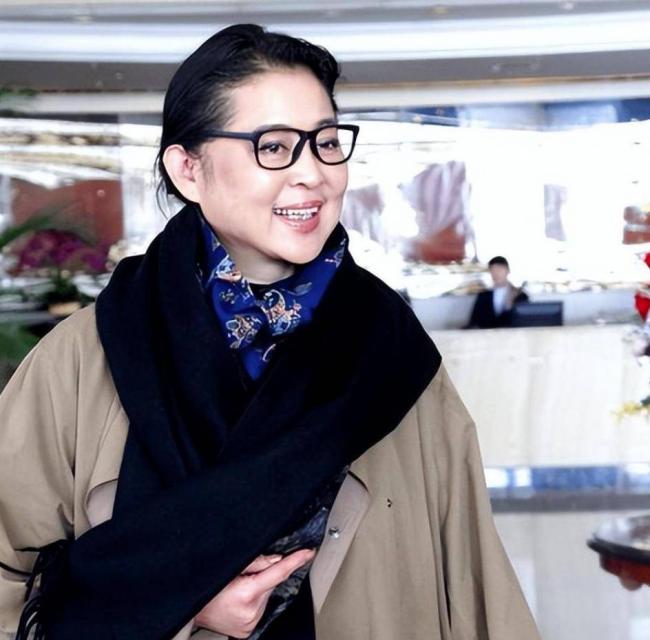 倪萍痛失两位“至亲”，还得为儿子操心