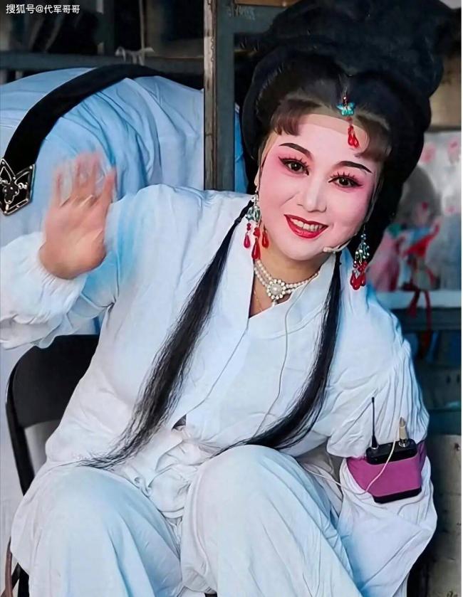半夜在河边洗衣 中国女演员不幸溺亡 半夜在河边洗衣 中国女演员不幸溺亡