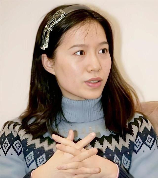 杨振宁去世1年 翁帆首谈感情:我后悔了.... 杨振宁去世1年 翁帆首谈感情:我后悔了....
