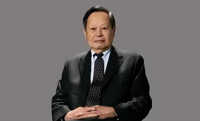 杨振宁去世1年 翁帆首谈感情:我后悔了.... 杨振宁去世1年 翁帆首谈感情:我后悔了....