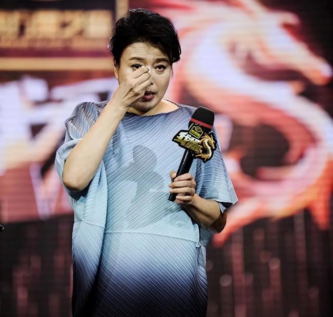 年轻时没管好下半身,如今66岁的她依旧单身 年轻时没管好下半身,如今66岁的她依旧单身