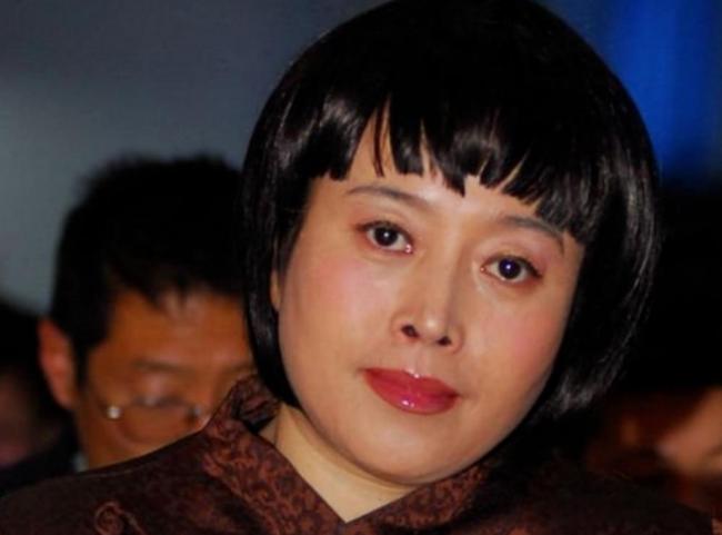 年轻时没管好下半身,如今66岁的她依旧单身 年轻时没管好下半身,如今66岁的她依旧单身