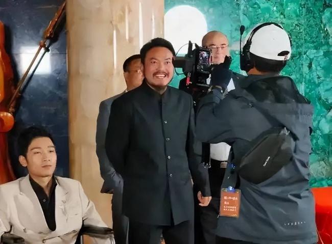 横店十几万群演现状:美女泛滥,懒汉遍地 横店十几万群演现状:美女泛滥,懒汉遍地