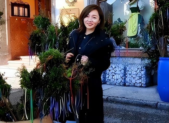 她在非诚勿扰上站五年,最终被主持人赶下台 她在非诚勿扰上站五年,最终被主持人赶下台