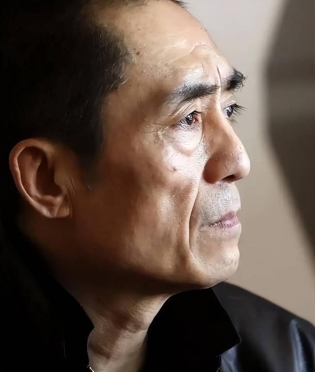 张艺谋最大遗憾不是巩俐，而是她：一行字看哭众人