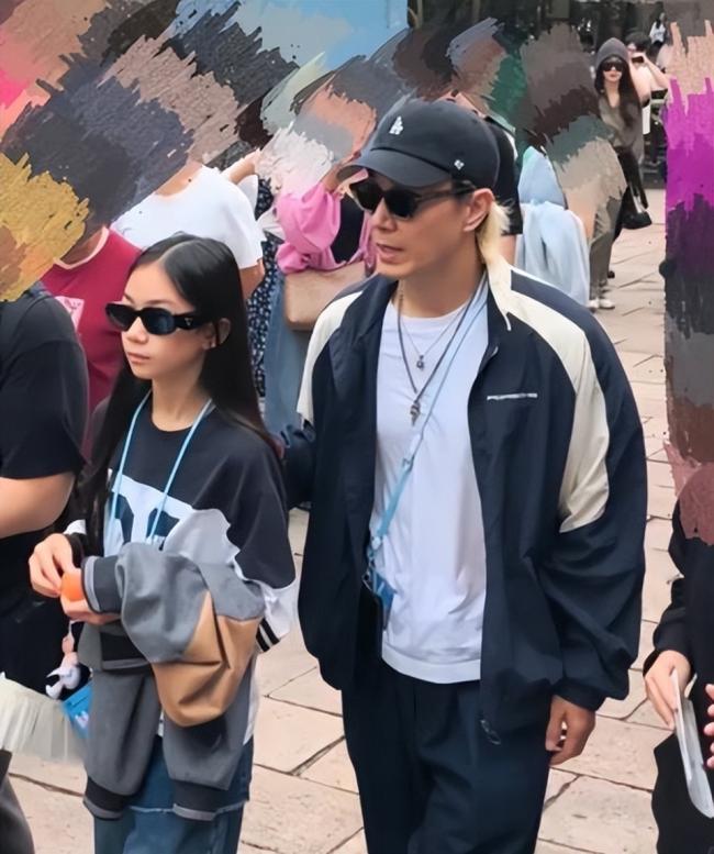乌镇这一夜,黄磊大女儿惊艳,全场瞩目 乌镇这一夜,黄磊大女儿惊艳,全场瞩目