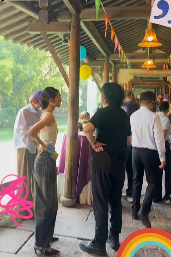 乌镇这一夜,黄磊大女儿惊艳,全场瞩目 乌镇这一夜,黄磊大女儿惊艳,全场瞩目