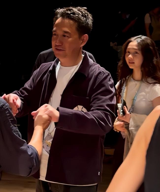 乌镇这一夜,黄磊大女儿惊艳,全场瞩目 乌镇这一夜,黄磊大女儿惊艳,全场瞩目