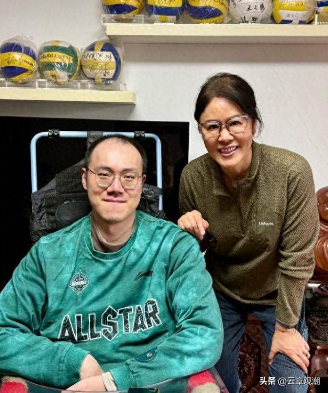 郎平晒出与汤淼全家合照 汤淼女儿正面照曝光 郎平晒出与汤淼全家合照 汤淼女儿正面照曝光