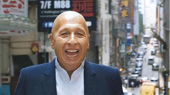 退出美加国籍，他带着百亿身家加入中国籍