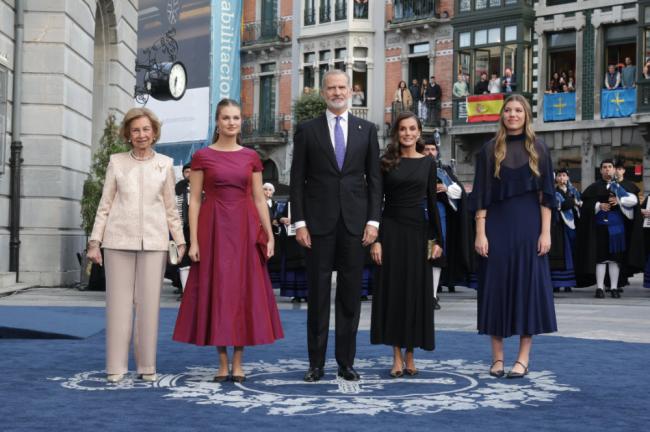 ������Ů����Ϊ÷���佱 ̫����ĸ������ƫ��