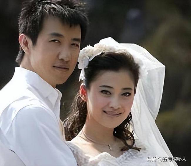 吃梅婷软饭 出轨李小冉遭断手断脚 他如今怎样了 吃梅婷软饭 出轨李小冉遭断手断脚 他如今怎样了