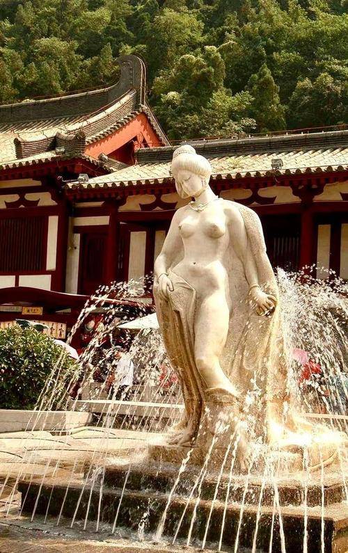 审美底线去哪了?青海茶卡盐湖热搜第一 审美底线去哪了?青海茶卡盐湖热搜第一