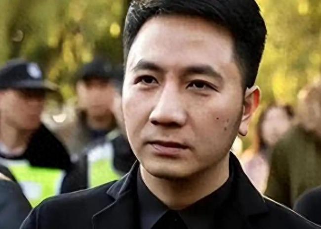 老婆孩子在天堂，他在澳洲住豪宅