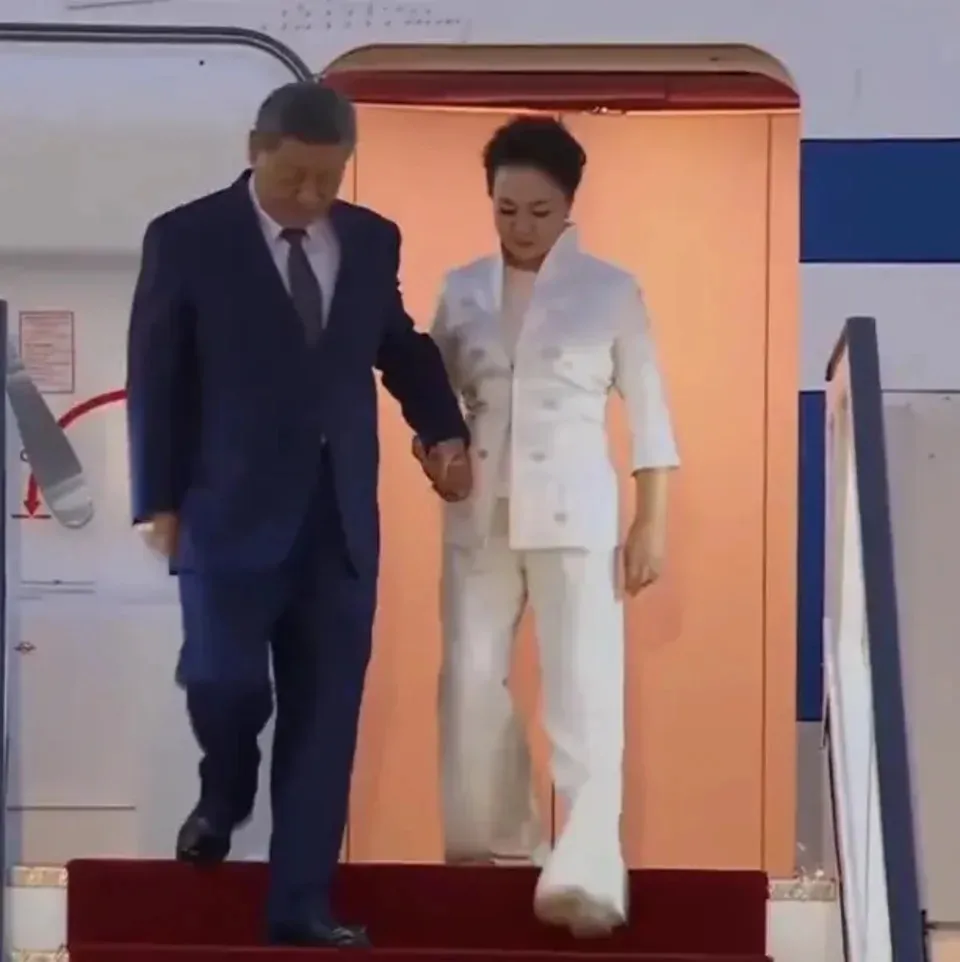 习近平“摆不平”  恐丢2大头衔